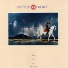 Un Trou Dans Les Nuages